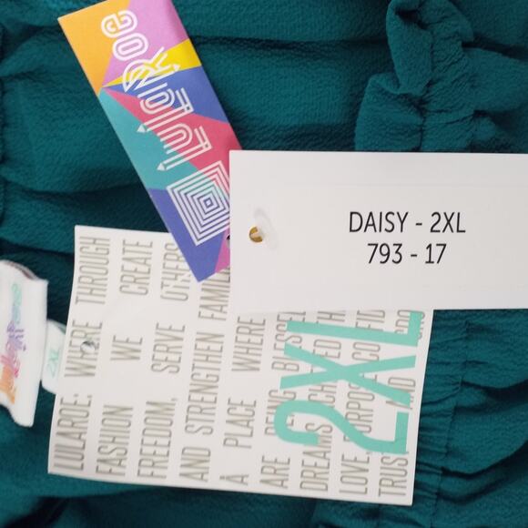LuLaRoe Top – Green Daisy – Size 2XL - Picture 6 of 7